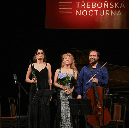 FOTOGALERIE - RENATA ARDAŠEVOVÁ, JANA LAHODNÁ a PETR NOUZOVSKÝ / 10. 7. 2019 / DIVADLO J. K. TYLA, TŘEBOŇ