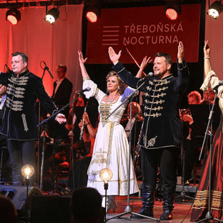 FOTOGALERIE - SÓLISTÉ BUDAPEŠŤSKÉ OPERETY / 12. 7. 2019 / KC ROHÁČ