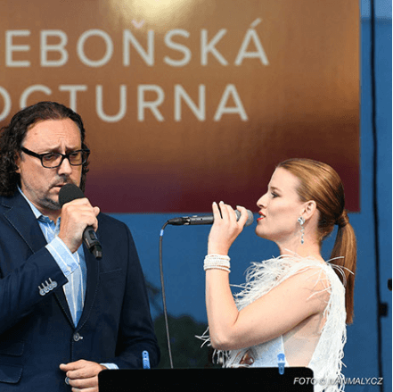FOTOGALERIE - MICHAELA GEMROTOVÁ, MARIAN VOJTKO A KLASIX / 13. 7. 2018 / NÁDVOŘÍ MěÚ